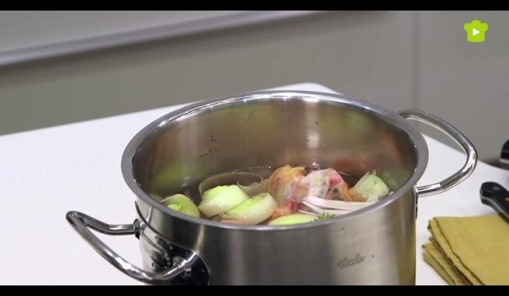 Caldo de pollo